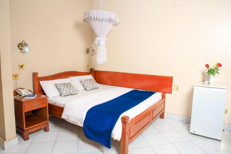 Paris Hotel Nairobi Ngoại thất bức ảnh
