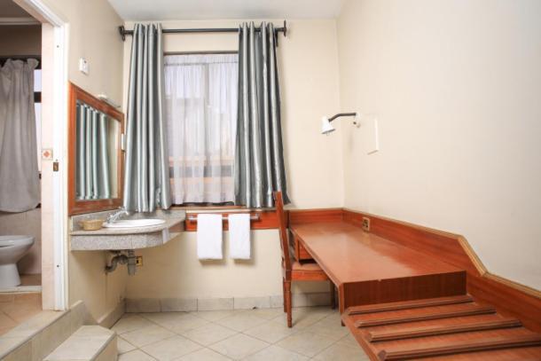 Paris Hotel Nairobi Ngoại thất bức ảnh